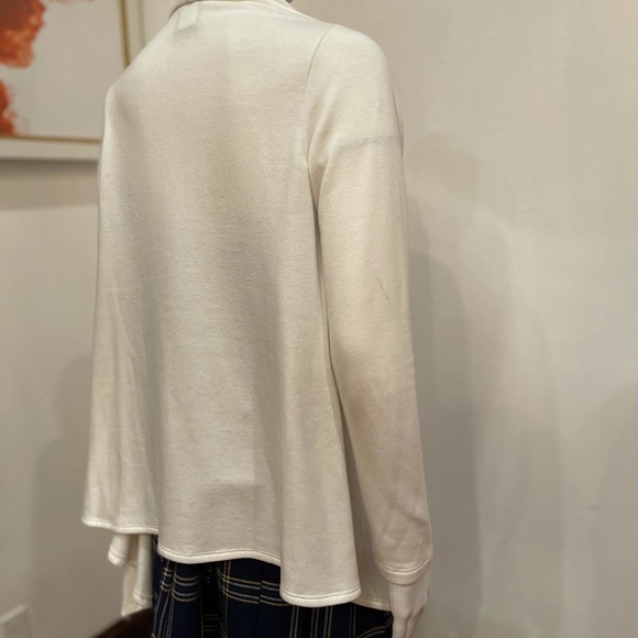 SOLD 👜 BOBEAU Poncho Style Sweater, Cream - Picture 4 of 8